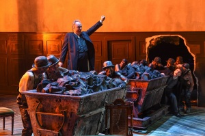 Wagners "Rheingold" an der Deutschen Oper am Rhein Foto: Hans Jörg Michel